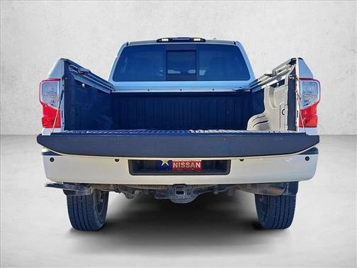 2017 Nissan Titan XD SL