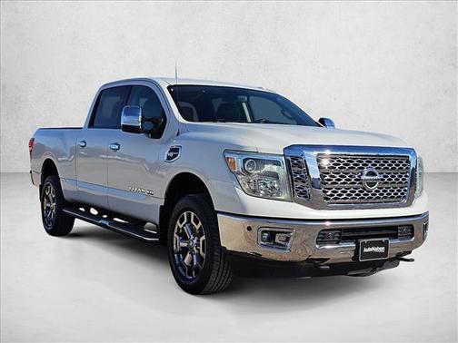 2017 Nissan Titan XD SL