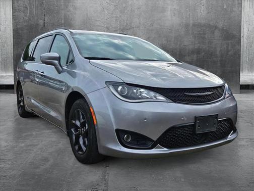 2019 Chrysler Pacifica Touring-L Plus