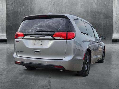 2019 Chrysler Pacifica Touring-L Plus