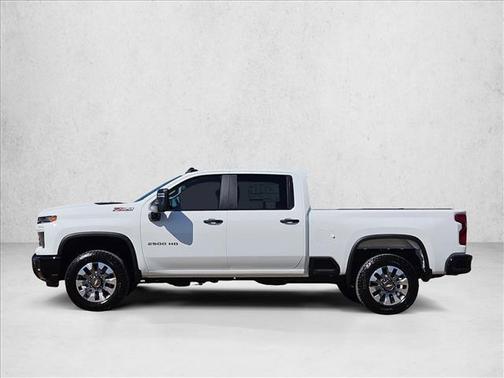 Summit White 2026 Chevrolet Silverado 2500 Custom