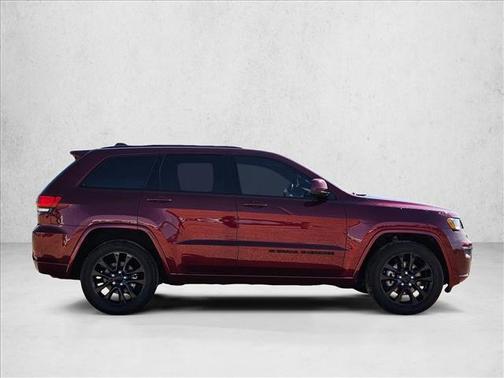 Velvet Red Pearlcoat 2022 Jeep Grand Cherokee Laredo