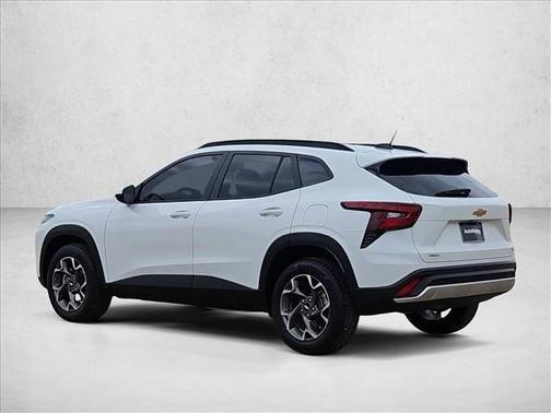 Summit White 2025 Chevrolet Trax LT
