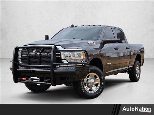 2022 RAM 2500 Tradesman Crew Cab 4x4 6'4' Box