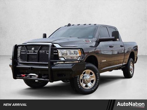 2022 RAM 2500 Tradesman Crew Cab 4x4 6'4' Box
