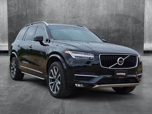 2017 Volvo XC90 T6 Momentum
