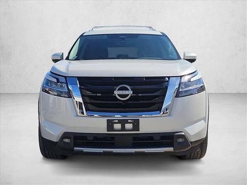 2023 Nissan Pathfinder SL 4WD