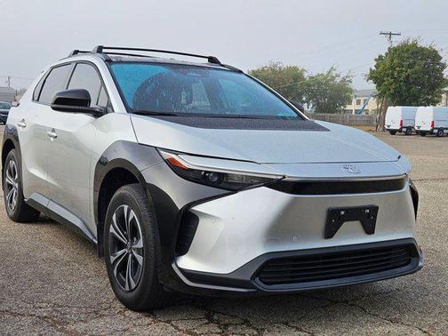 2024 Toyota bZ4X XLE