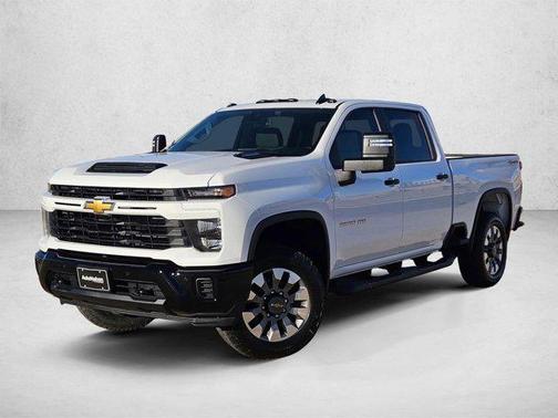 Summit White 2026 Chevrolet Silverado 2500 Custom