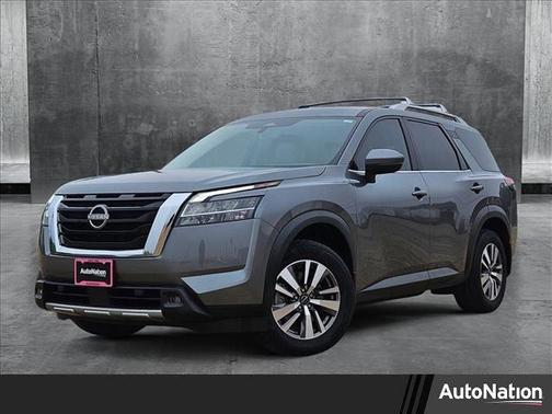 2023 Nissan Pathfinder SL FWD