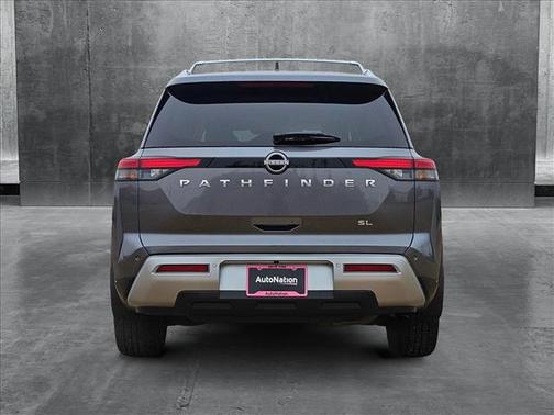 2023 Nissan Pathfinder SL FWD
