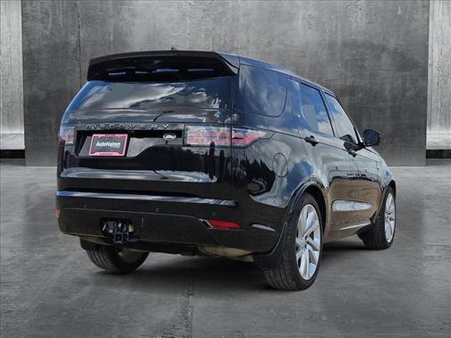2023 Land Rover Discovery P300 S R-Dynamic