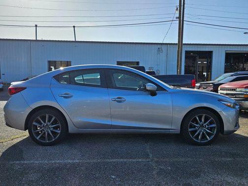2018 Mazda Mazda3 Touring