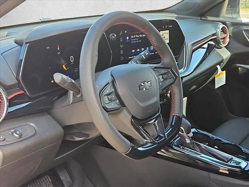 Summit White 2026 Chevrolet Trax FWD 2RS