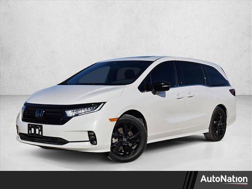 White 2024 Honda Odyssey Sport