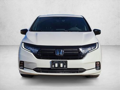 White 2024 Honda Odyssey Sport