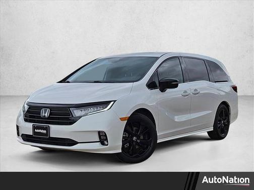 White 2024 Honda Odyssey Sport