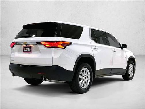 Summit White 2022 Chevrolet Traverse LS