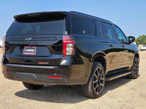 2024 Chevrolet Suburban RST