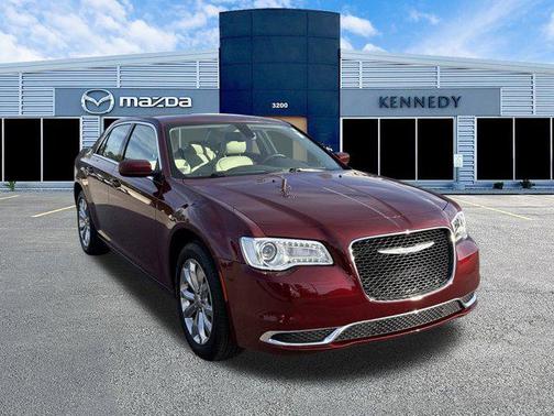2022 Chrysler 300 Touring