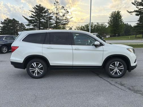 White Diamond Pearl 2016 Honda Pilot EX-L