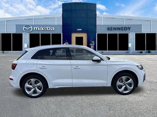 2023 Audi Q5 45 S line Prestige