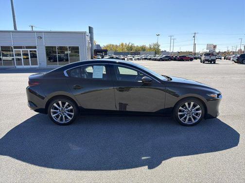 2022 Mazda Mazda3 FWD w/Select Package