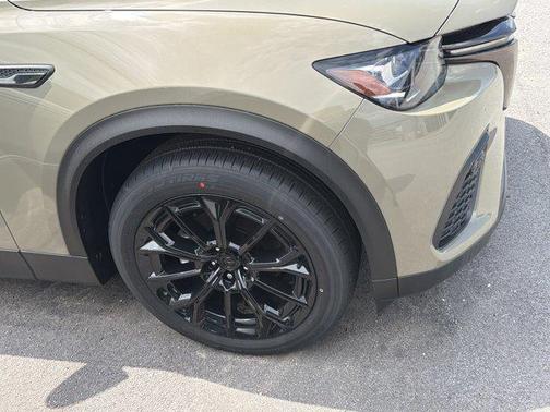 Zircon Sand Metallic 2026 Mazda CX-70 3.3 Turbo Preferred