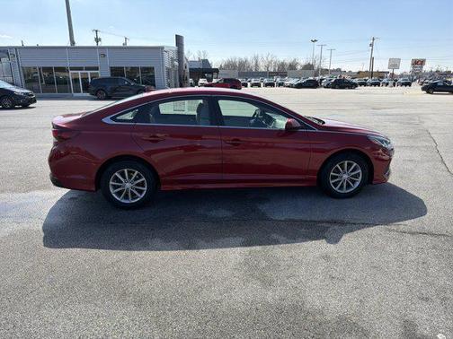 2019 Hyundai SONATA SE