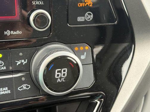Moon Dust 2021 Toyota Highlander XLE