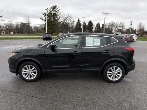2017 Nissan Rogue Sport S