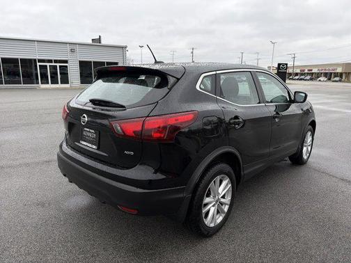 2017 Nissan Rogue Sport S