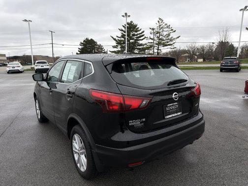 2017 Nissan Rogue Sport S