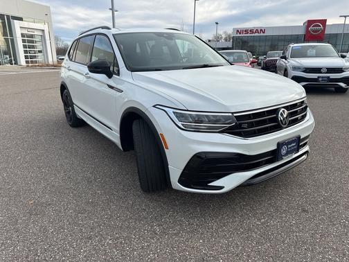 2023 Volkswagen Tiguan 2.0T SE R-Line Black