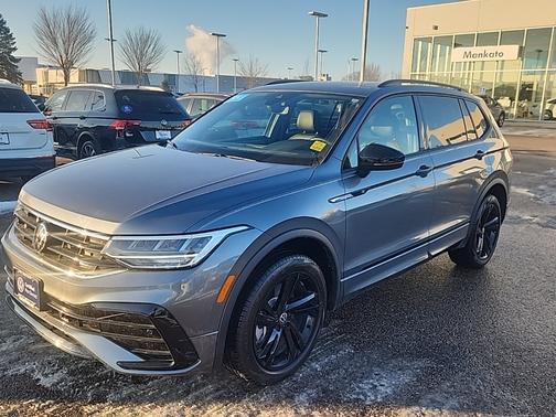 2024 Volkswagen Tiguan 2.0T SE R-Line Black