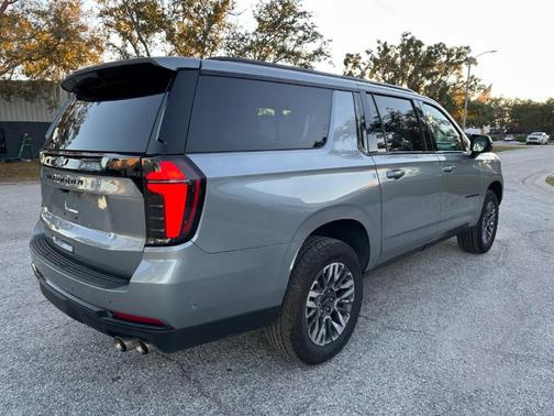 2025 Chevrolet Suburban Z71