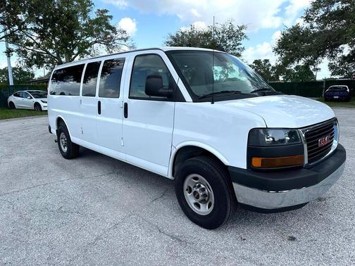 2025 GMC Savana 3500 LT
