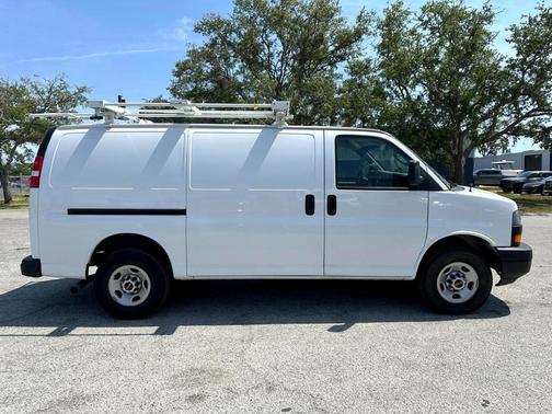 2023 GMC Savana 2500 Work Van