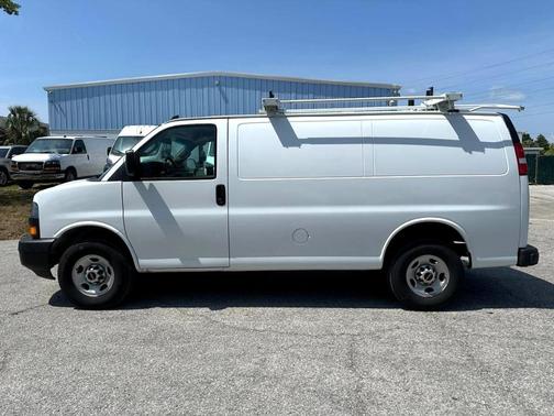 2023 GMC Savana 2500 Work Van