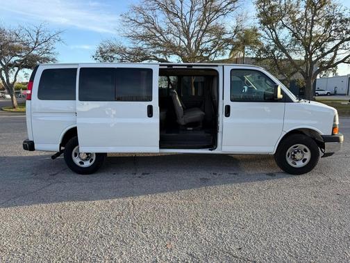 2024 Chevrolet Express 3500 LT
