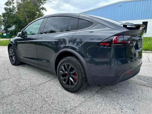 2024 Tesla Model X Plaid