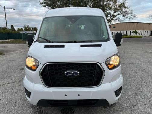 2025 Ford Transit-350 XLT 148 WB Medium Roof Passenger