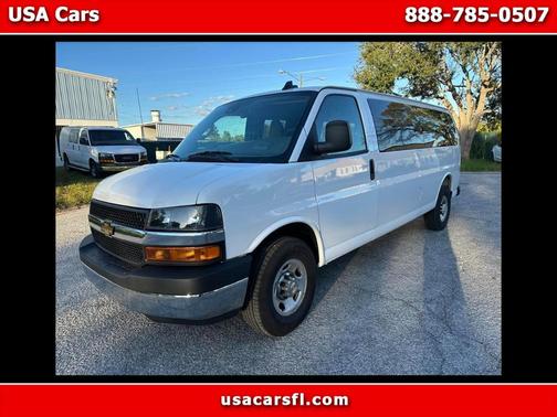 2025 Chevrolet Express 3500 LT