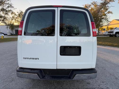 2025 GMC Savana 2500 Work Van