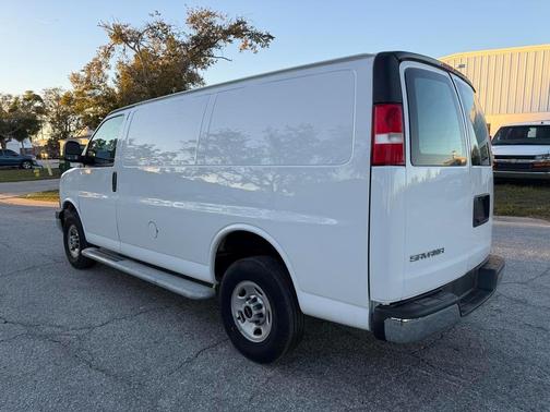 2025 GMC Savana 2500 Work Van