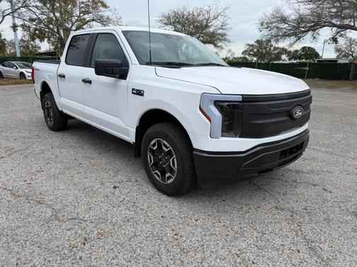 2024 Ford F-150 Lightning Pro