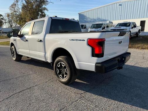 2024 Ford F-150 Lightning Pro