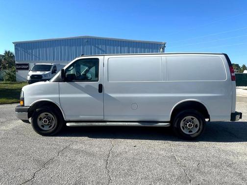 2023 GMC Savana 2500 Work Van