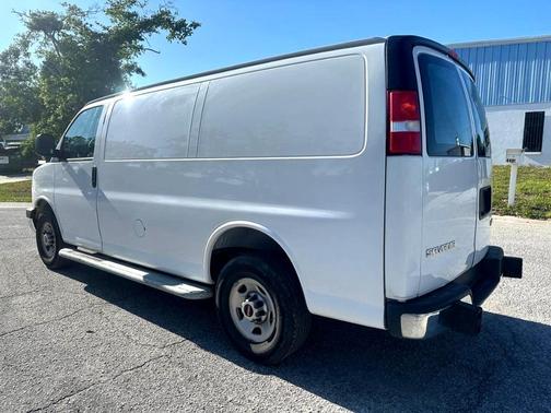 2023 GMC Savana 2500 Work Van