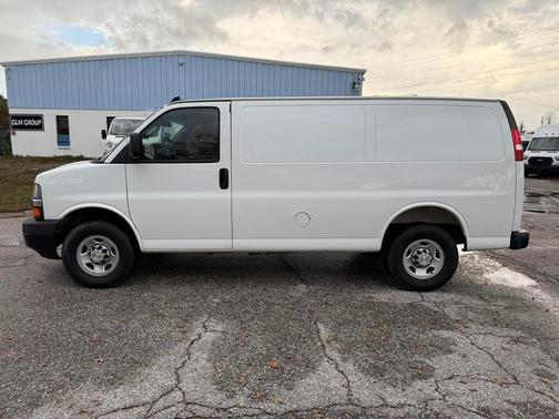 2025 Chevrolet Express 2500 Work Van